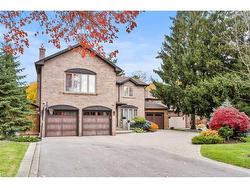 1759 Featherston Court  Mississauga, ON L5L 3E2