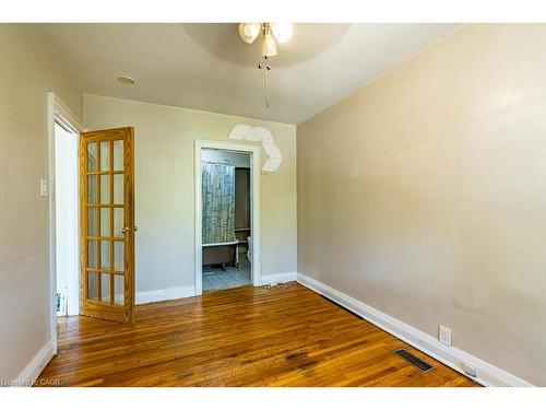 132 Tope Crescent, Hamilton, ON - Indoor Photo Showing Other Room