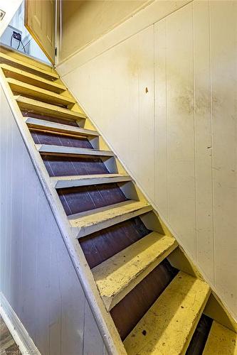 132 Tope Crescent, Hamilton, ON - Indoor Photo Showing Other Room