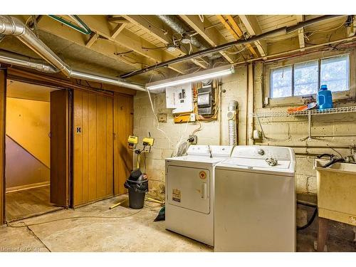 132 Tope Crescent, Hamilton, ON - Indoor Photo Showing Laundry Room