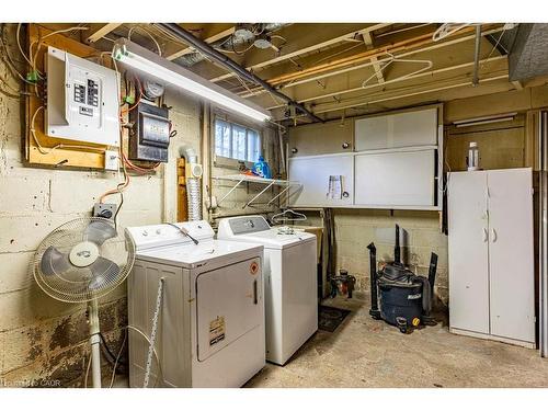 132 Tope Crescent, Hamilton, ON - Indoor Photo Showing Laundry Room