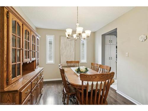 2210 Heidi Avenue, Burlington, ON - Indoor Photo Showing Dining Room