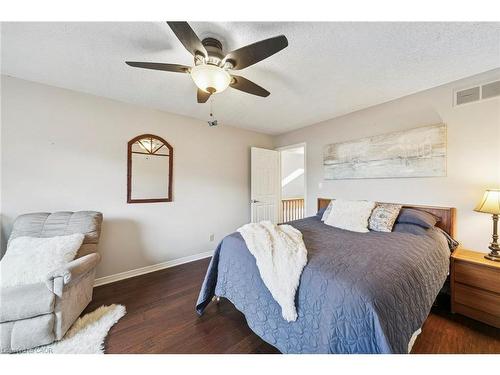 2210 Heidi Avenue, Burlington, ON - Indoor Photo Showing Bedroom
