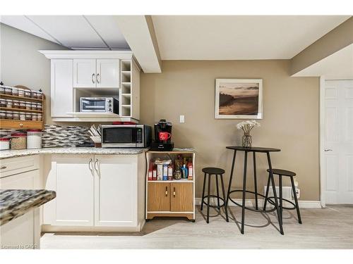 2210 Heidi Avenue, Burlington, ON - Indoor