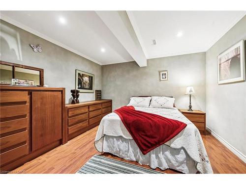 2210 Heidi Avenue, Burlington, ON - Indoor Photo Showing Bedroom