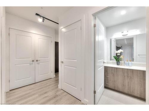 602-50 Grand Avenue S, Cambridge, ON - Indoor Photo Showing Other Room