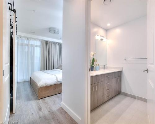 602-50 Grand Avenue S, Cambridge, ON - Indoor Photo Showing Bathroom