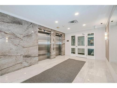 1107-5090 Pinedale Avenue, Burlington, ON - Indoor Photo Showing Other Room