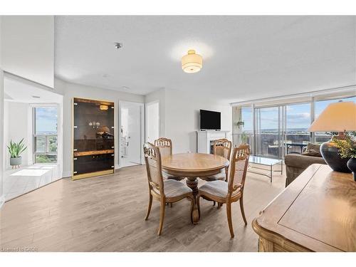 1107-5090 Pinedale Avenue, Burlington, ON - Indoor