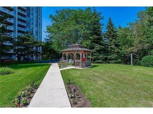 1107-5090 Pinedale Avenue, Burlington, ON - Outdoor