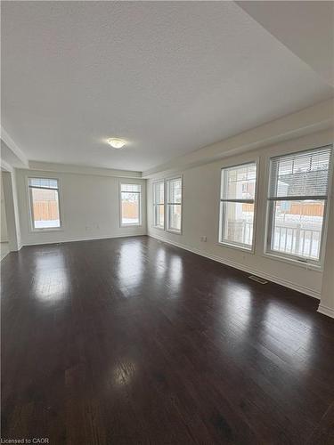 51 Pointer Street, Cambridge, ON - Indoor Photo Showing Other Room