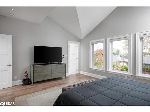 443 Seabourne Drive, Oakville, ON - Indoor Photo Showing Bedroom