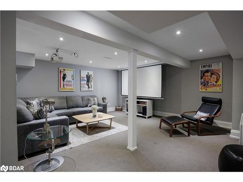 443 Seabourne Drive, Oakville, ON - Indoor