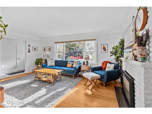 1177 Bellview Street, Burlington, ON - Indoor Photo Showing Living Room