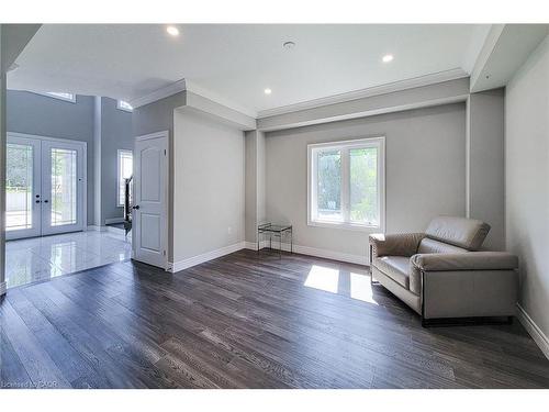 5-1261 Mohawk Road W, Ancaster, ON - Indoor