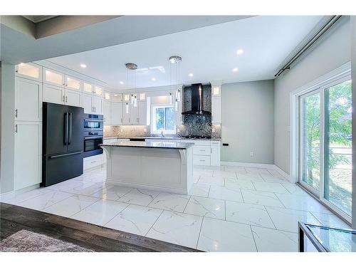 5-1261 Mohawk Road W, Ancaster, ON - Indoor Photo Showing Kitchen