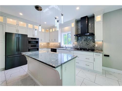 5-1261 Mohawk Road W, Ancaster, ON - Indoor Photo Showing Kitchen With Upgraded Kitchen