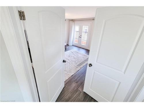 5-1261 Mohawk Road W, Ancaster, ON - Indoor