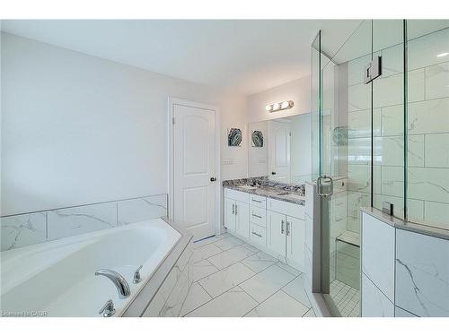 5-1261 Mohawk Road W, Ancaster, ON - Indoor Photo Showing Bathroom