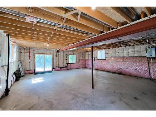 5-1261 Mohawk Road W, Ancaster, ON - Indoor Photo Showing Basement