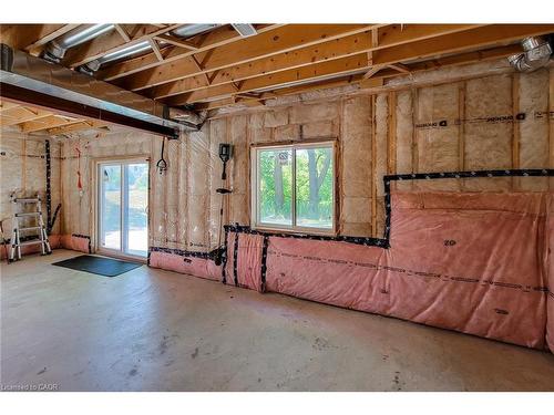 5-1261 Mohawk Road W, Ancaster, ON - Indoor Photo Showing Basement