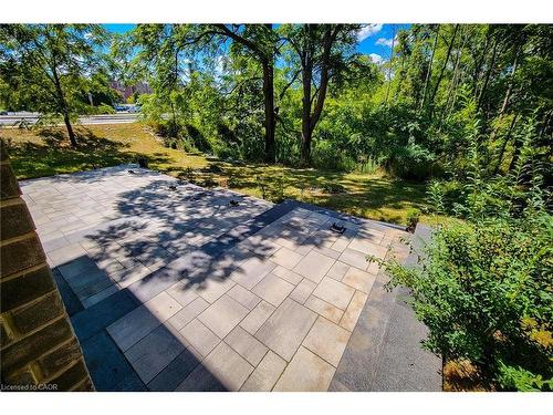 5-1261 Mohawk Road W, Ancaster, ON - Outdoor