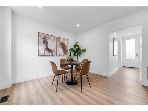 20 Hill Street, Hamilton, ON - Indoor Photo Showing Dining Room