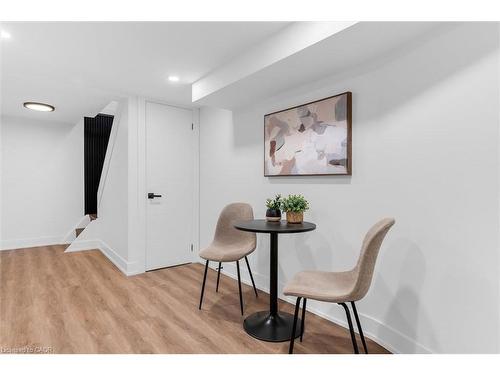 20 Hill Street, Hamilton, ON - Indoor Photo Showing Dining Room