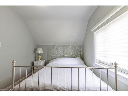 20 West 1St Street, Hamilton, ON - Indoor Photo Showing Bedroom