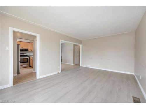 60 Champlain Avenue, Hamilton, ON - Indoor Photo Showing Other Room