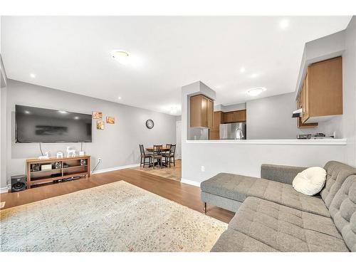 77W-77 Westminster Crescent, Fergus, ON - Indoor Photo Showing Living Room