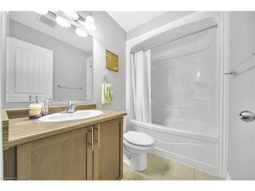 77W-77 Westminster Crescent, Fergus, ON - Indoor Photo Showing Bathroom