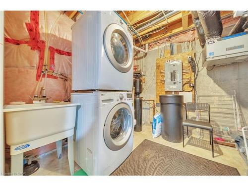 77W-77 Westminster Crescent, Fergus, ON - Indoor Photo Showing Laundry Room