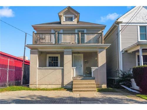 132 1/2 Lake Street  St. Catharines, ON L2R 5Y1