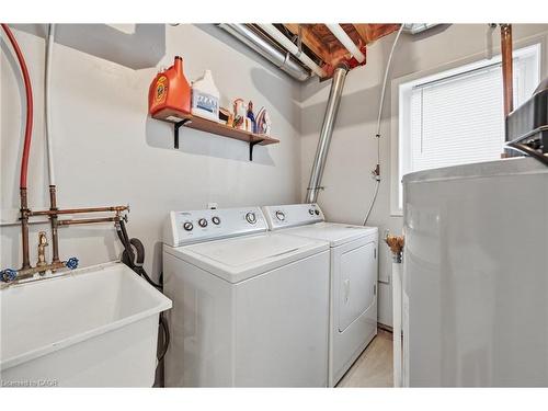 45-470 Beach Boulevard, Hamilton, ON - Indoor Photo Showing Laundry Room
