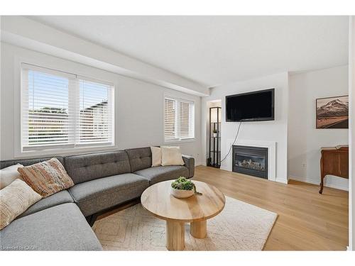 45-470 Beach Boulevard, Hamilton, ON - Indoor Photo Showing Living Room With Fireplace