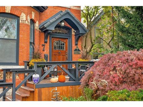 7 Homewood Avenue, Hamilton, ON - Outdoor