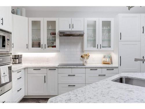 7 Homewood Avenue, Hamilton, ON - Indoor Photo Showing Kitchen With Upgraded Kitchen