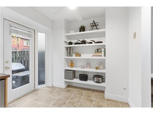 201-895 Maple Avenue, Burlington, ON - Indoor Photo Showing Other Room