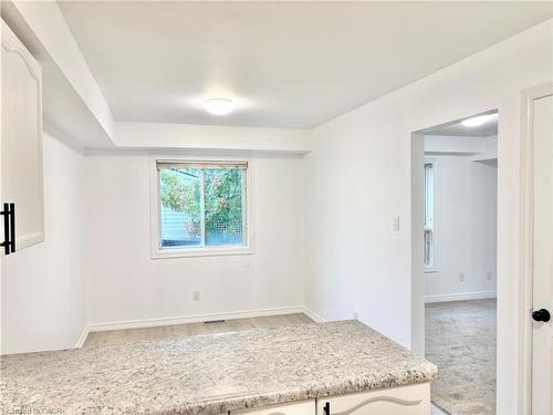 D-297 Main Street, Grimsby, ON - Indoor Photo Showing Other Room