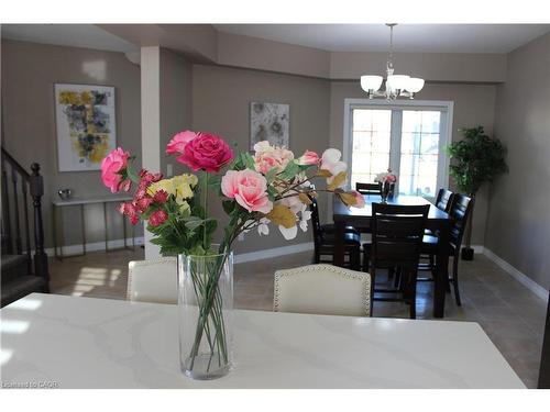 561 Thomas Slee Drive, Kitchener, ON - Indoor Photo Showing Dining Room