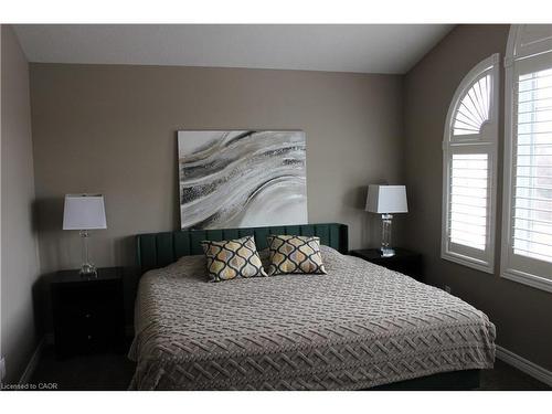 561 Thomas Slee Drive, Kitchener, ON - Indoor Photo Showing Bedroom
