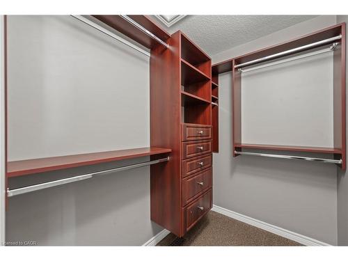 561 Thomas Slee Drive, Kitchener, ON - Indoor