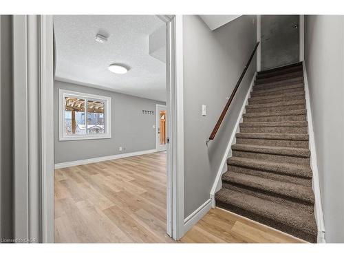 561 Thomas Slee Drive, Kitchener, ON - Indoor Photo Showing Other Room