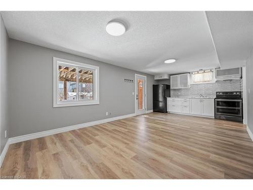 561 Thomas Slee Drive, Kitchener, ON - Indoor Photo Showing Other Room