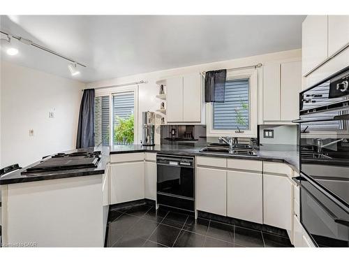 3465 Rubens Court, Burlington, ON - Indoor Photo Showing Kitchen With Double Sink