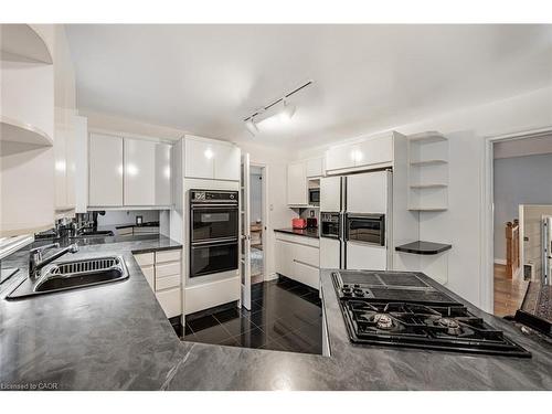 3465 Rubens Court, Burlington, ON - Indoor Photo Showing Kitchen With Double Sink