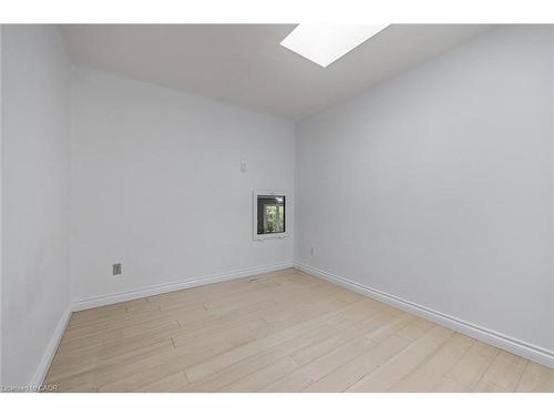 3465 Rubens Court, Burlington, ON - Indoor Photo Showing Other Room