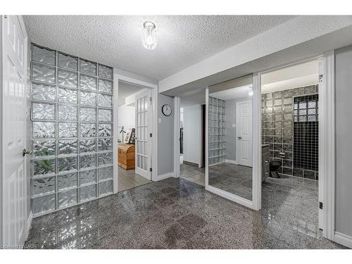 3465 Rubens Court, Burlington, ON - Indoor Photo Showing Other Room