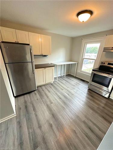 50 Sanford Avenue S, Hamilton, ON - Indoor Photo Showing Kitchen